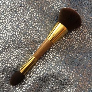 Tarte double ended brush